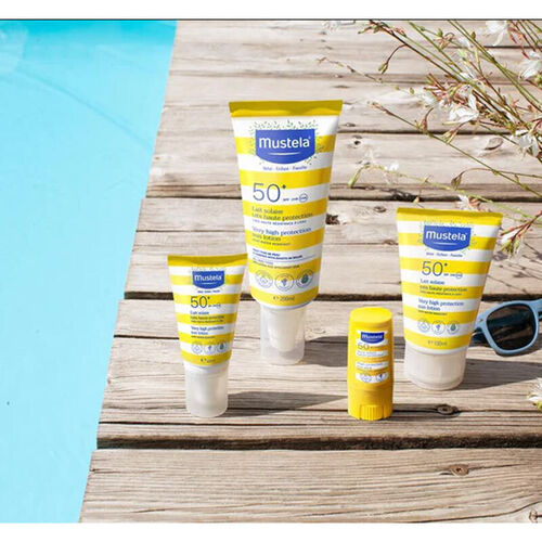 Mustela SPF50+ Çok Yüksek Koruma Faktörlü Güneş Stick 9 ml